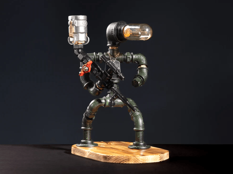 Steampunk Militär Lampe mit Alkohol Spender - kerlekiste