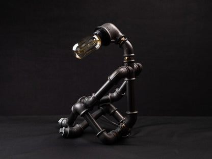 Mr. Alone Tischlampe