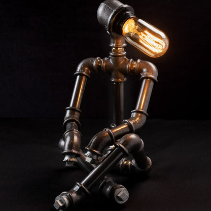 Mr. Alone Tischlampe