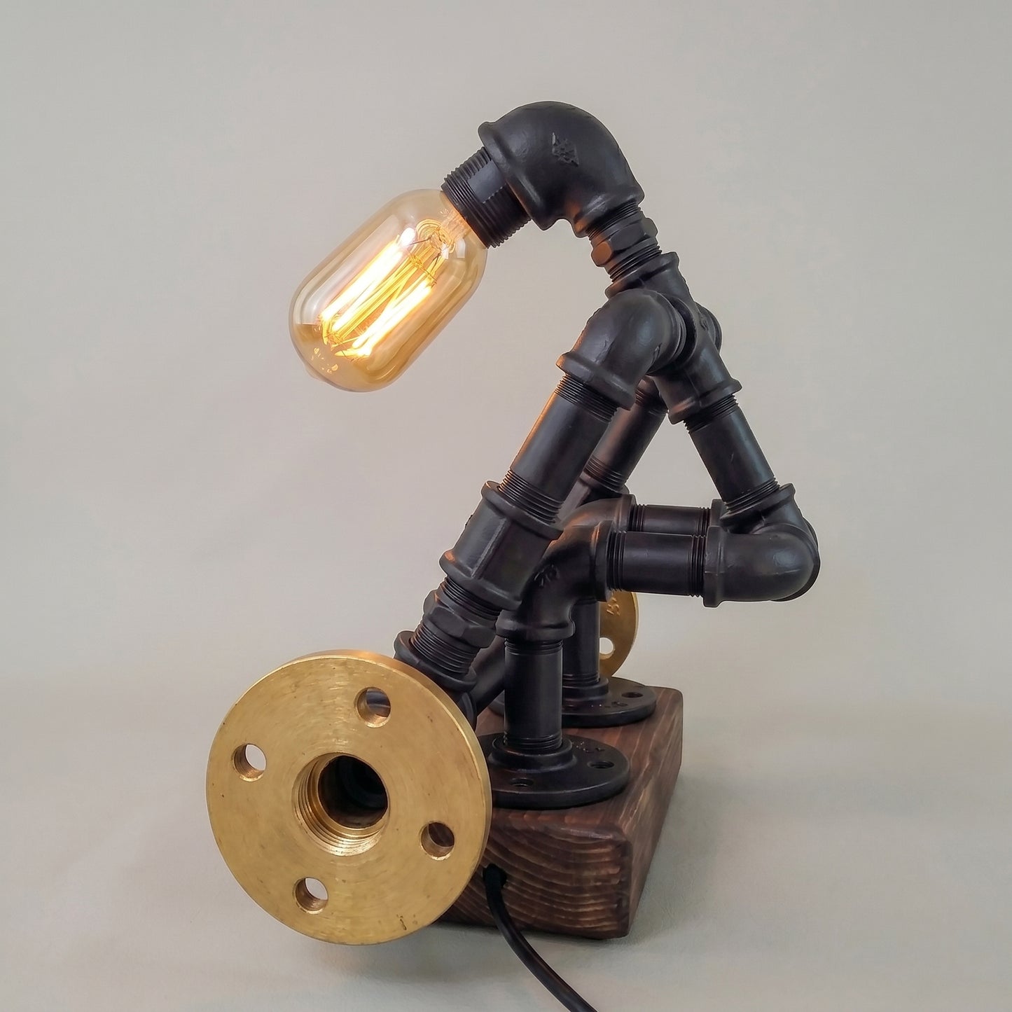 Kraftprotz Tischlampe