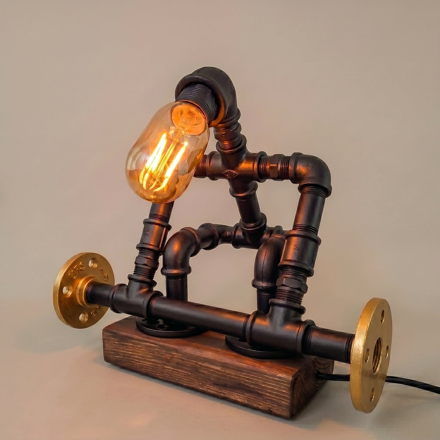 Kraftprotz Tischlampe